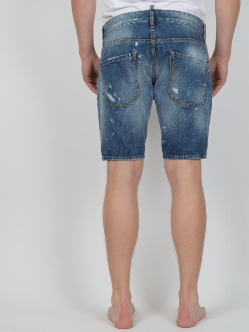 DSQUARED2