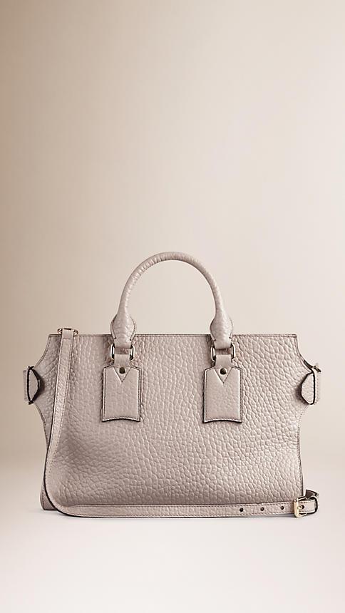 BURBERRY THE MEDIUM CLIFTON IN SIGNATURE GRAIN LEATHER